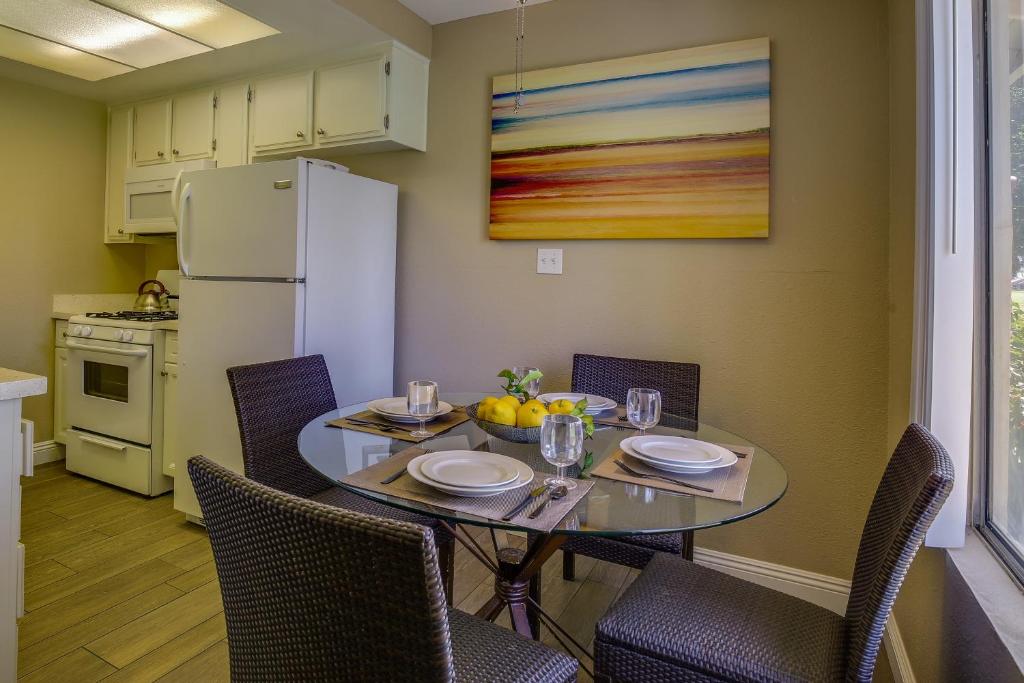 Indio Condo about 2 Mi to Coachella and Stagecoach! photo 1