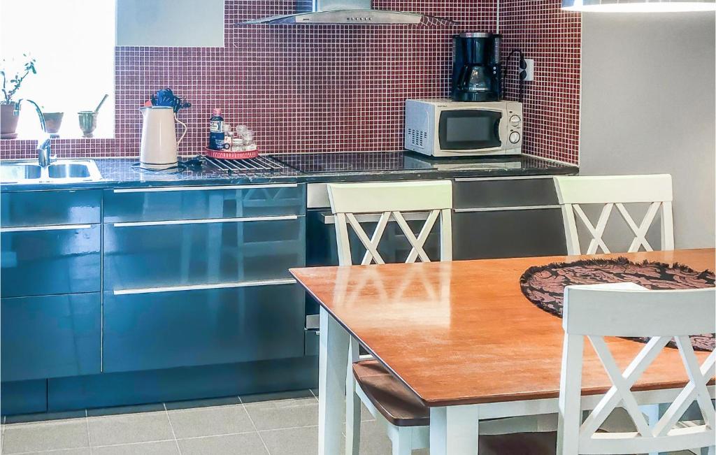 Beautiful Home In Tingstde With 1 Bedrooms And Wifi photo 3