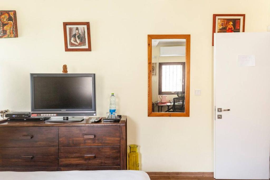 Cosy room near IDC & Center- Herzliya Homestay photo 1