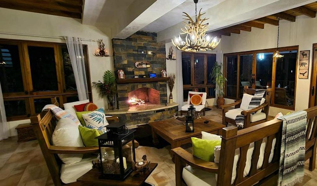 Montañas VIP Family Room photo 2