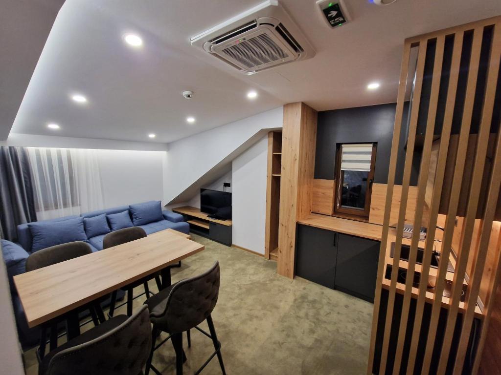 Hotel Lakeside Room Type - One-Bedroom Apartment