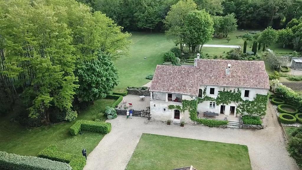 LA CROIX DES GRANGES photo 1