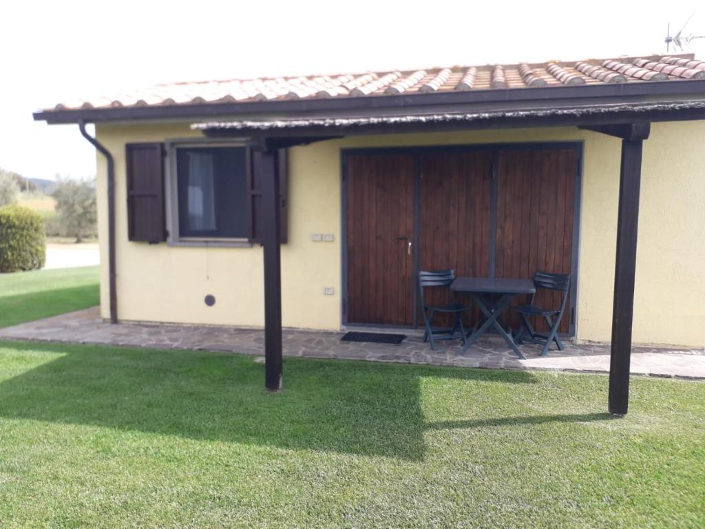Monolocale con giardino photo 1