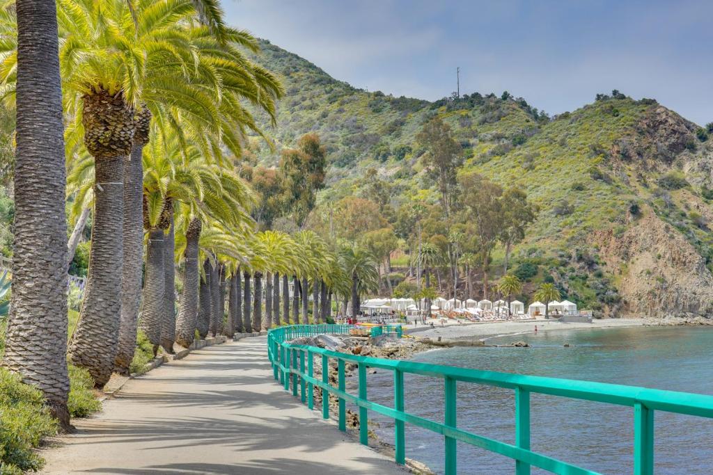 Catalina Island Duplex - Steps to Beach and Pier! photo 1