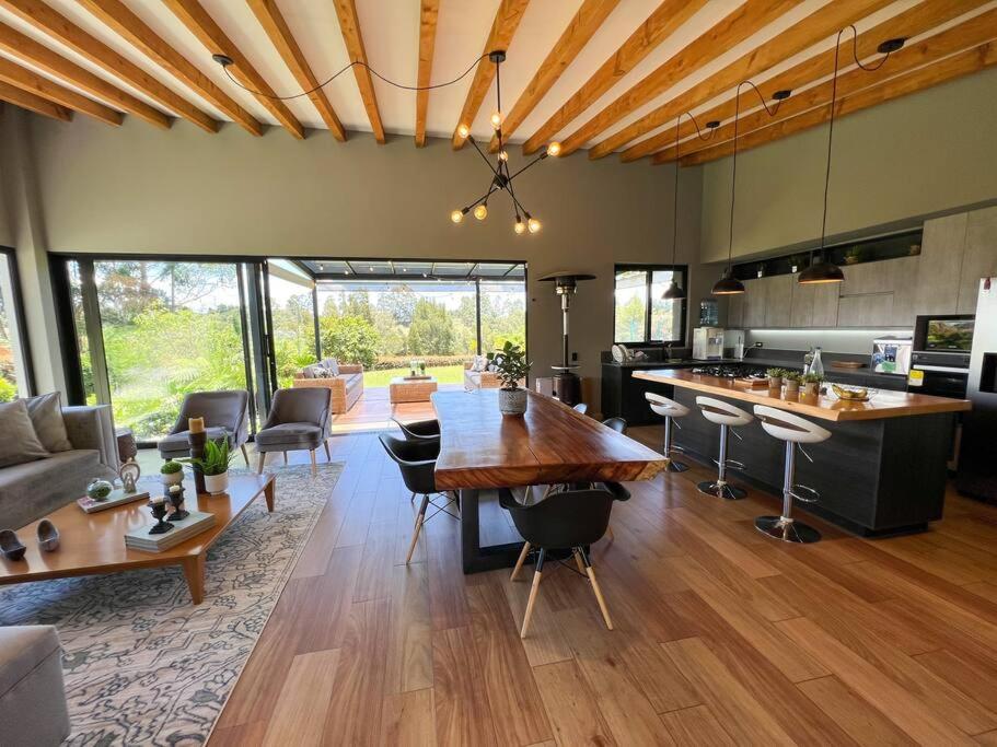Amazing country house! photo 2