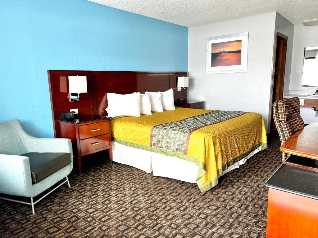 Lakes Inn photo 3