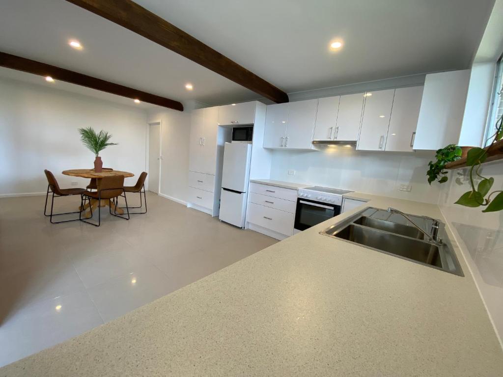 Wave Cave Suite photo 4
