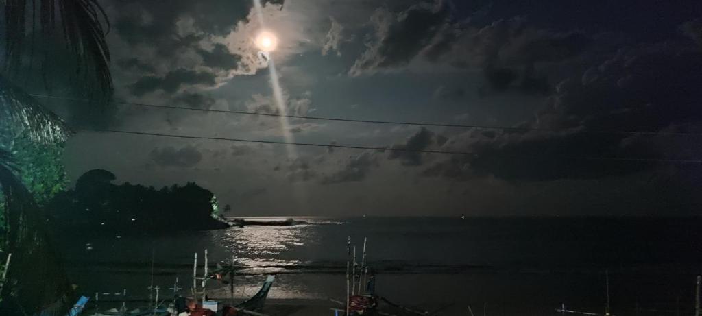 Kiralawella Beach Inn photo 1
