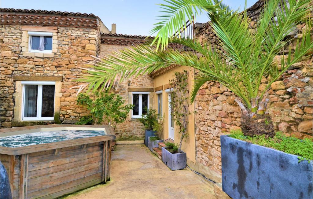 Stunning Home In Sabran With Outdoor Swimming Pool, 4 Bedrooms And Wifi