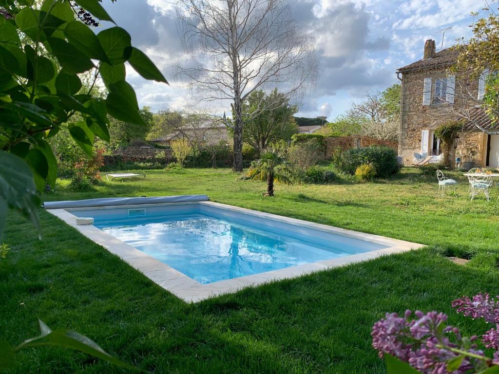 Les Romarins B&B, 10 min d'Uzès, piscine et grand jardin, Table d'hôte photo 1