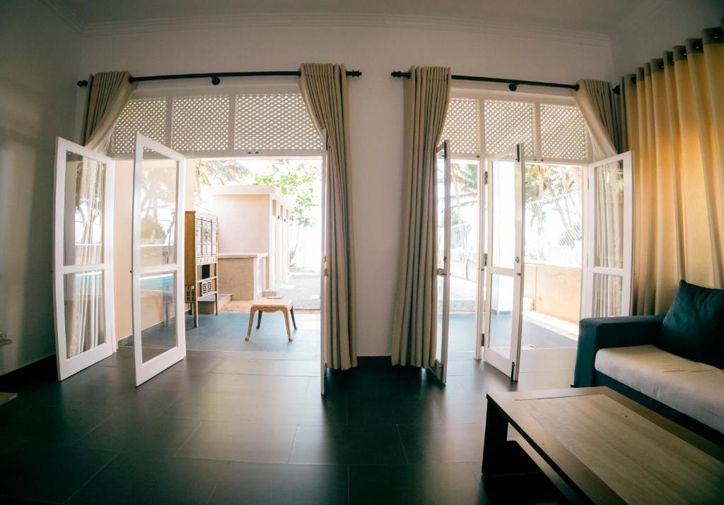 Lankahuts Villa photo 4