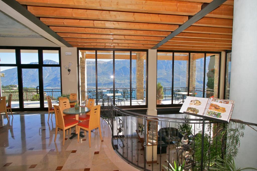Village Hotel Lucia photo 3