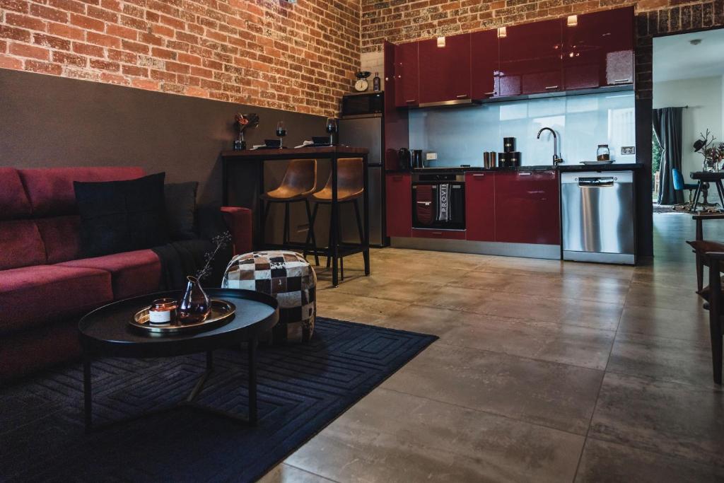 The Cash Butcher - Classy & Centrally Located photo 4