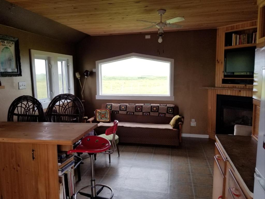 the Small Brown Cottage photo 3