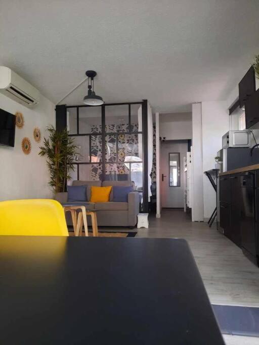 Superbe appartement rénové avec parking privatif photo 3