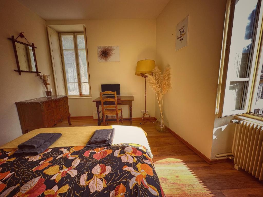 Gîte Les Roches : maison de caractère pour 15 personnes photo 3