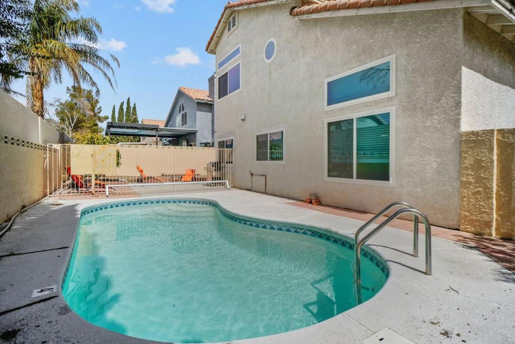 Work, Life, Luxury! Luxe Vegas Home w Firepit+Pool image