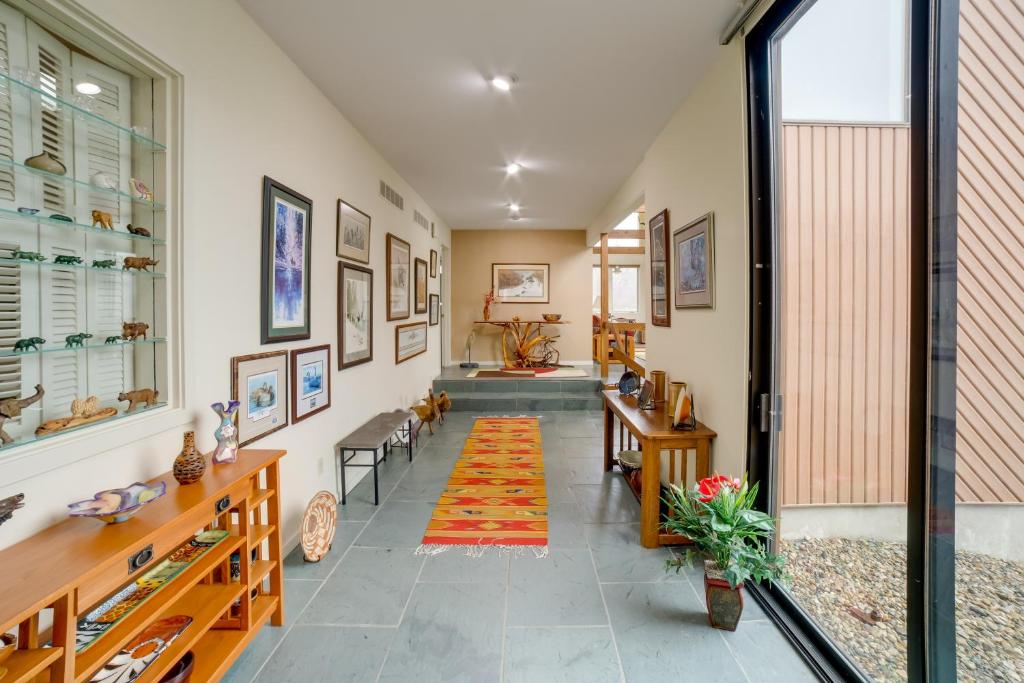Spacious Plymouth Hideaway on Acreage with Lake! photo 3