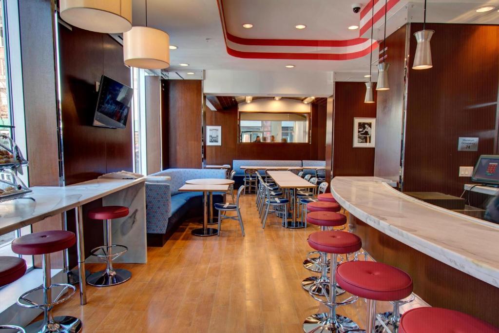 Fairfield Inn New York Manhattan/Financial District image