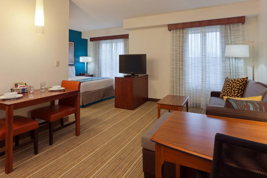 Residence Inn By Marriott Indianapolis Carmel image