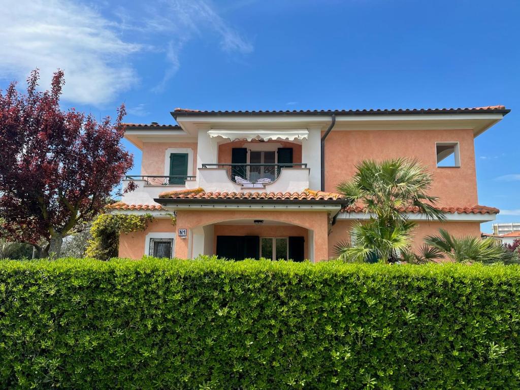 Villa I Giardini del Conero con ombrellone in spiaggia photo 3