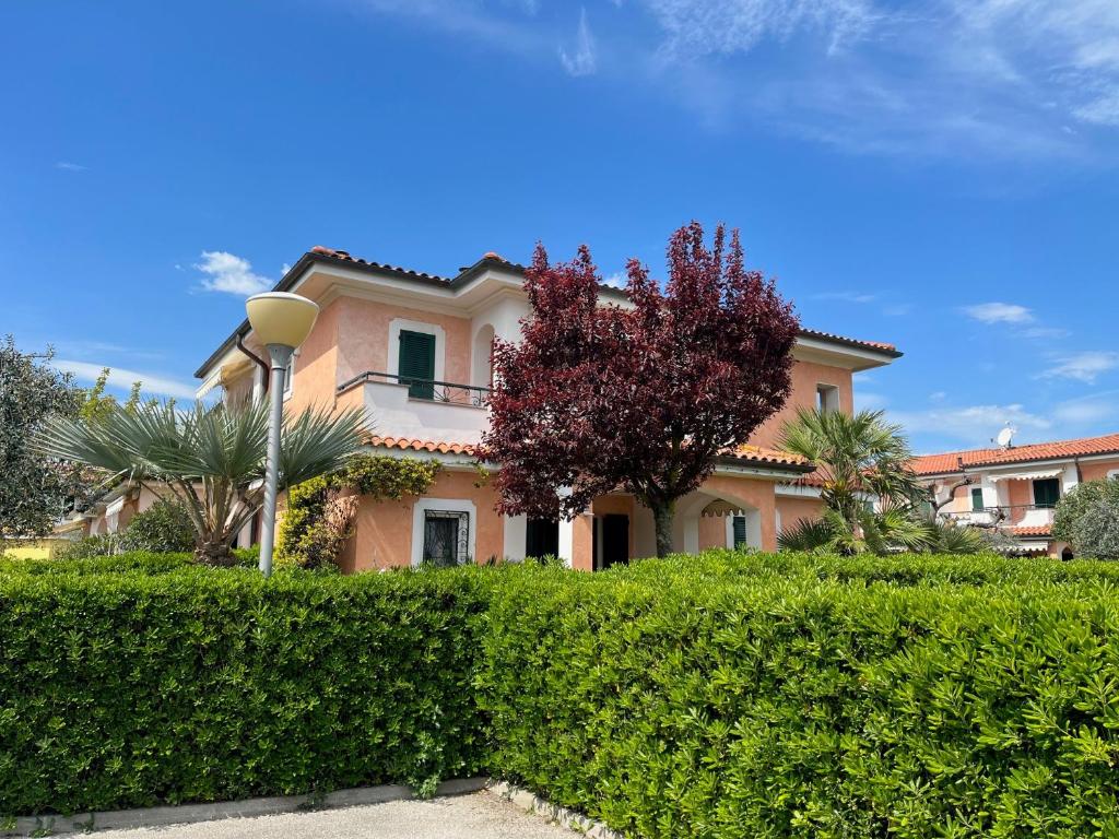 Villa I Giardini del Conero con ombrellone in spiaggia photo 2