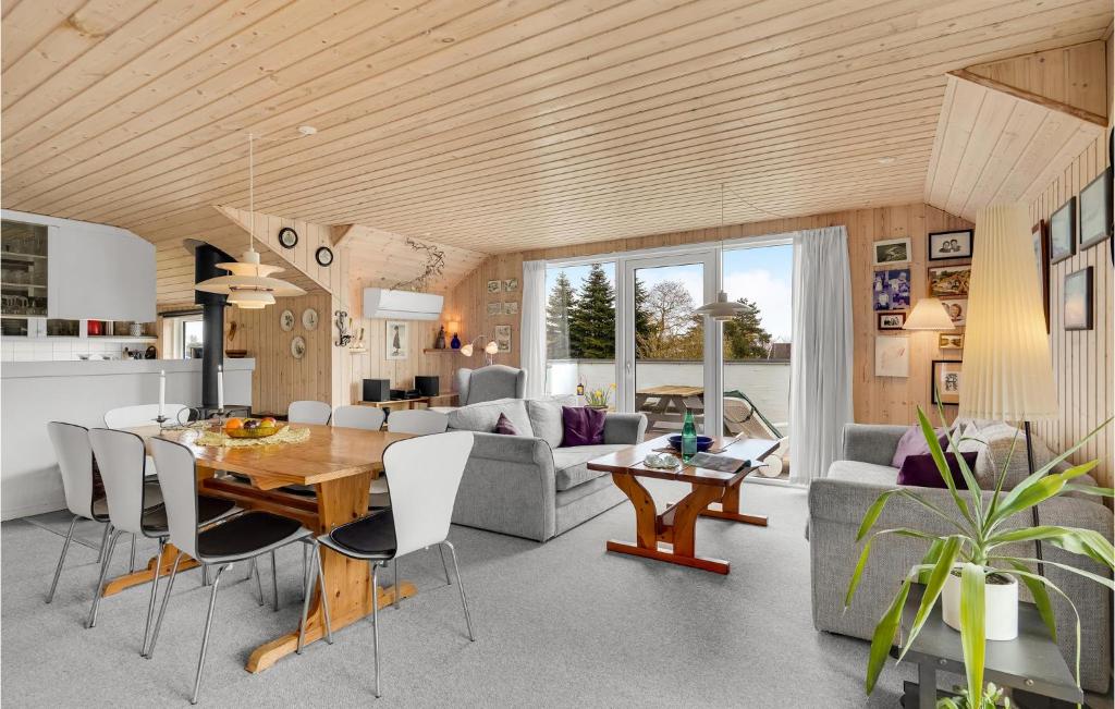 Awesome Home In Rudkbing With 2 Bedrooms photo 1