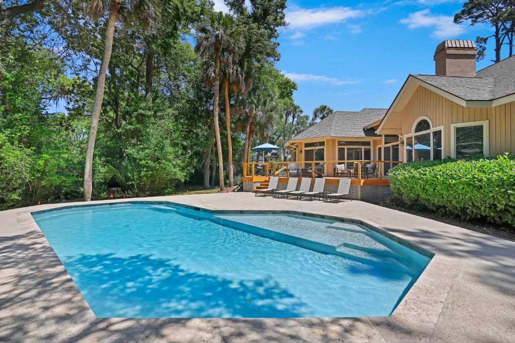115 Mooring Buoy 4 BR Beach House Pool image