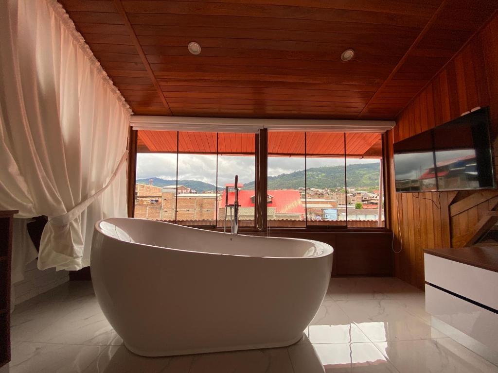 Amazing loft 360° city view photo 4