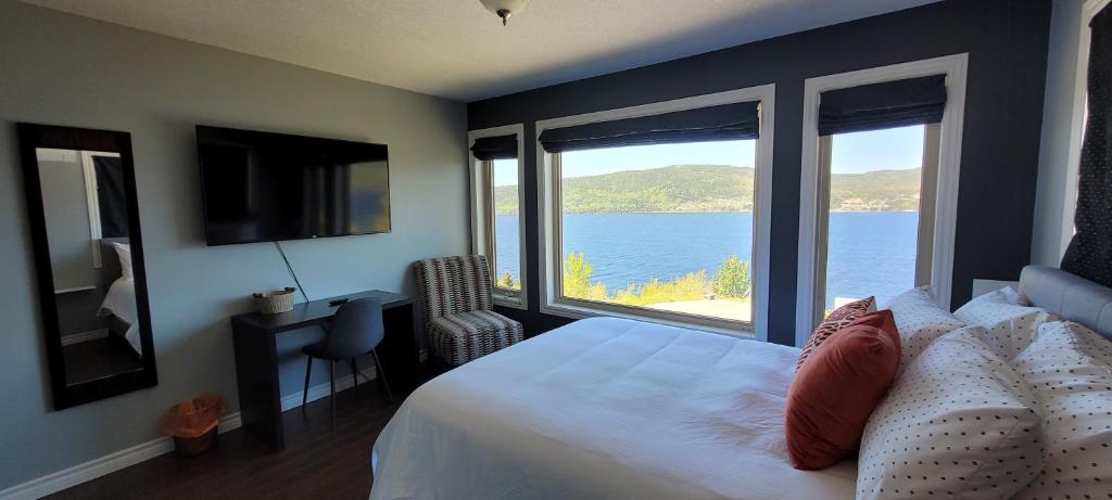 Coastal Lookout Suites photo 2
