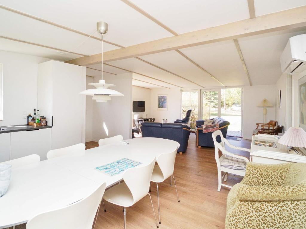 Three-Bedroom Holiday home in Kalundborg 3 photo 4
