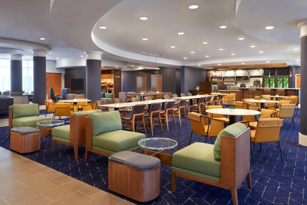 Courtyard by Marriott Toronto Mississauga/Meadowvale photo 3