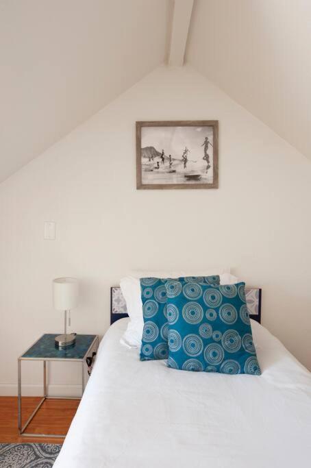 Malibu Peaceful Cottage, Near Beach & Hiking Trails photo 2