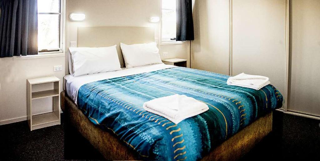 Peace Resorts - Jervis Bay Holiday Cabins in Sussex Inlet photo 1