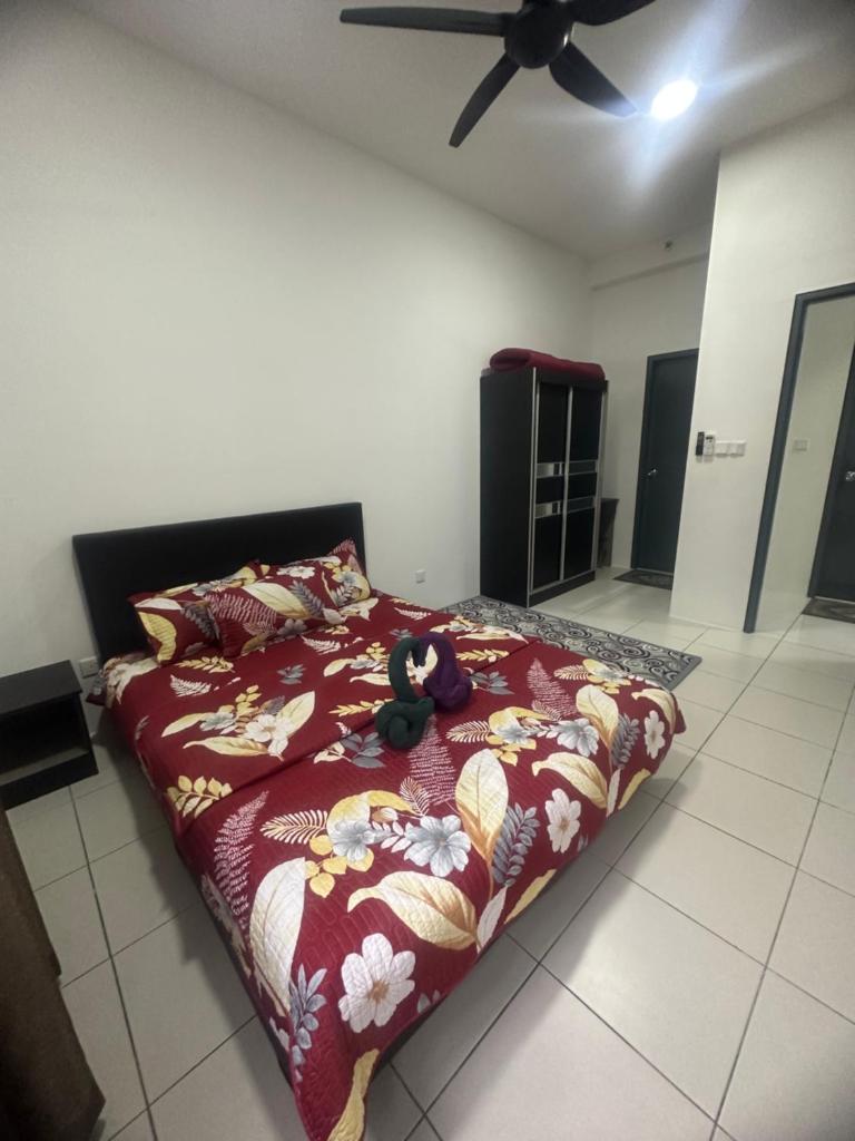 IQ Homestay Cybersouth with Swimming Pool photo 3