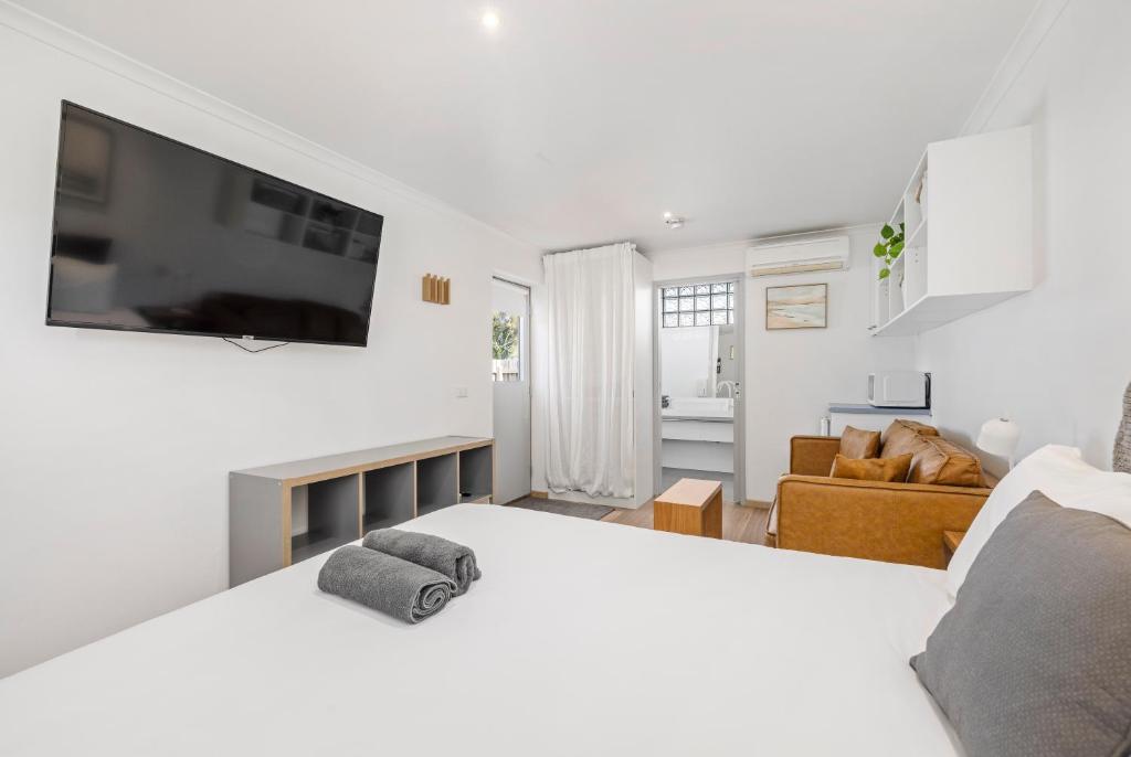 Pet Room at Moody's photo 1