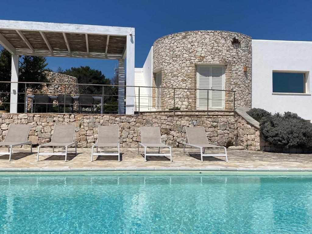 VILLA BIANCA con piscina e vista mare photo 3