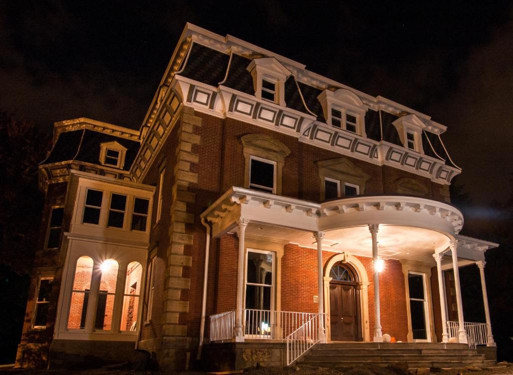 Steele Mansion Inn & Gathering Hub photo 1