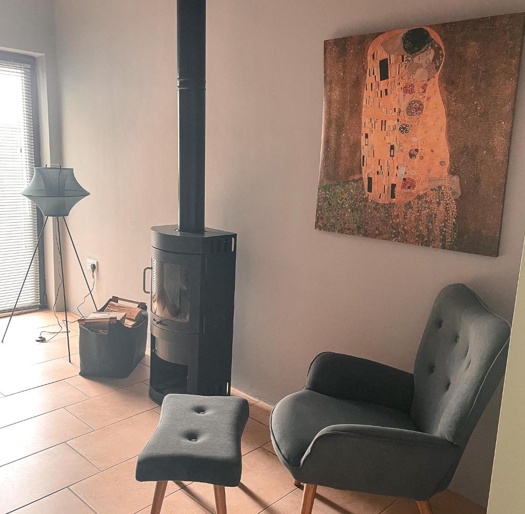 The Blue Door Apartment photo 2