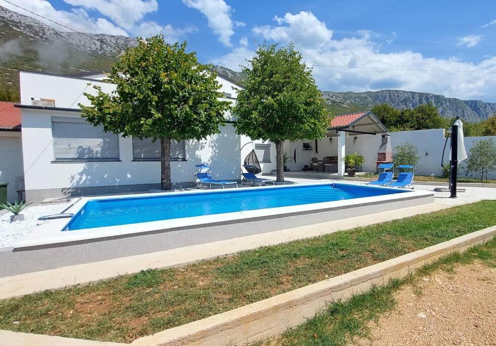 Infinity - Attractive villa for rest and relaxation photo 3