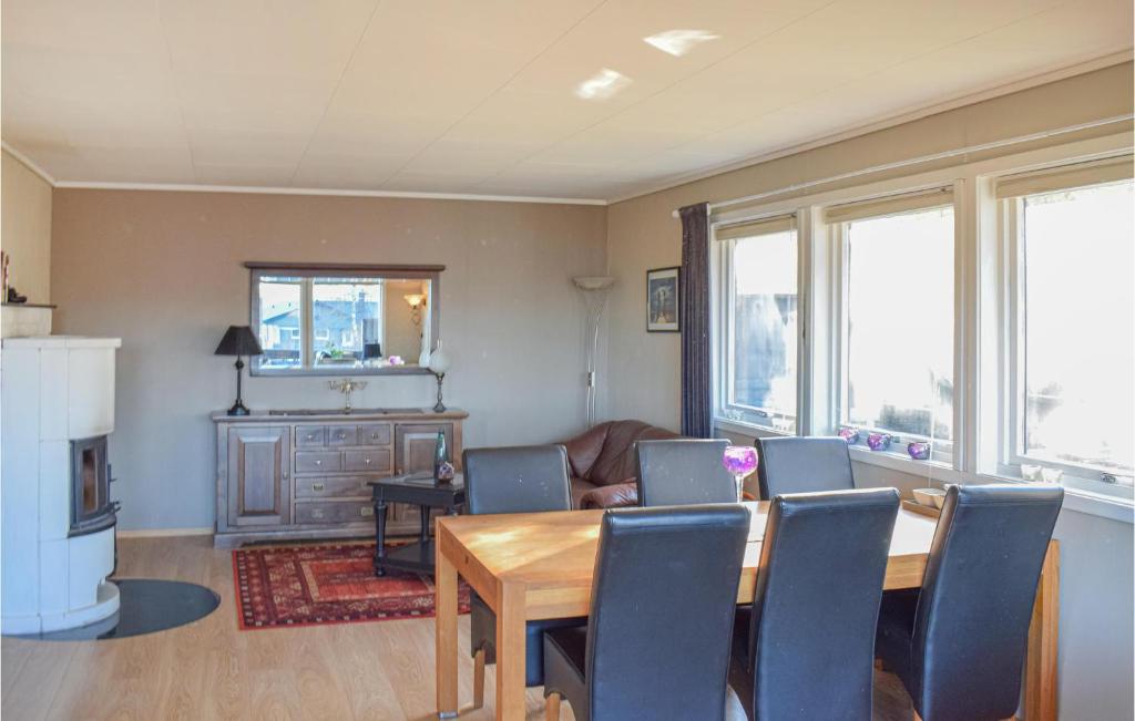 Awesome Home In Sknevik With Wifi And 4 Bedrooms photo 4