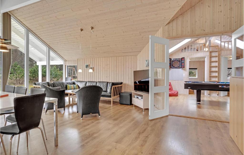 Stunning Home In lbk With 3 Bedrooms, Sauna And Wifi photo 3
