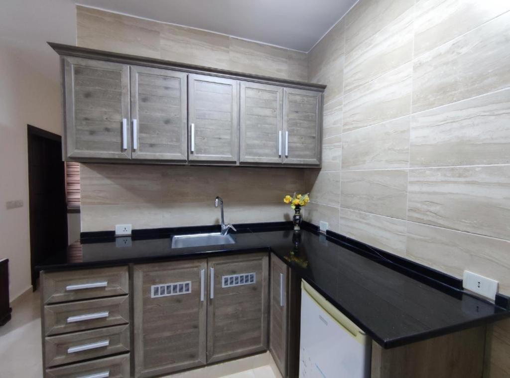 Petra crown apartment photo 1
