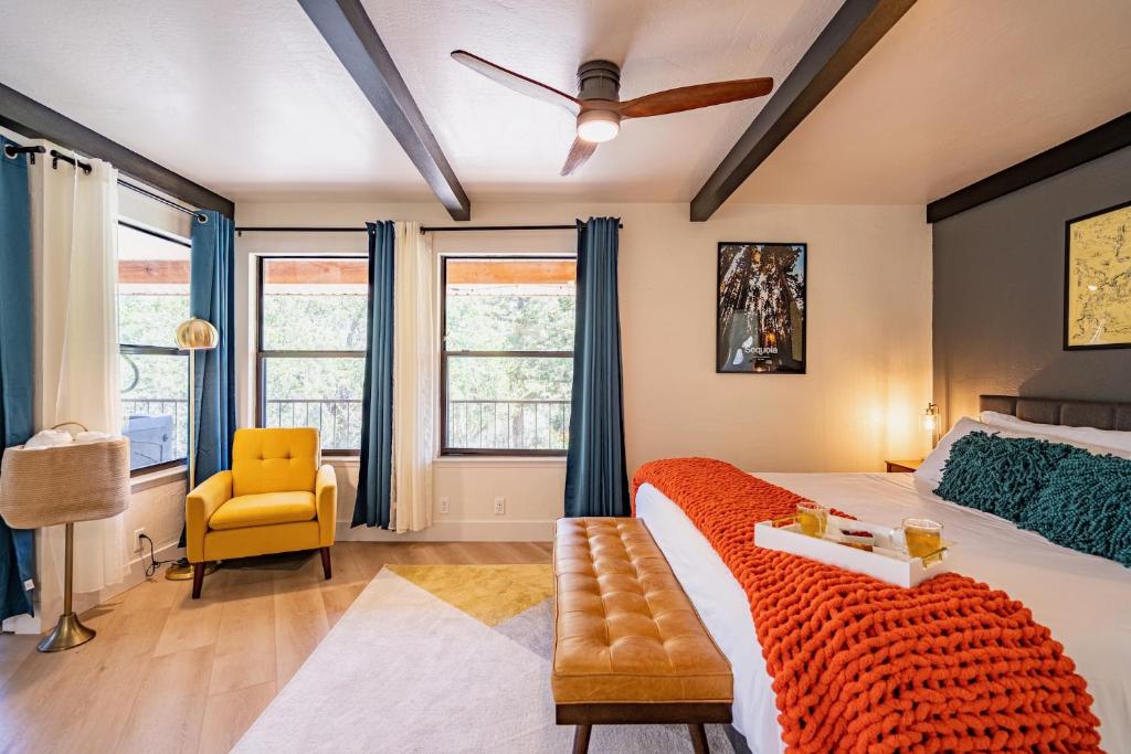Secluded Mtn Top Family Haven w/Views Spa & Arcade photo 3