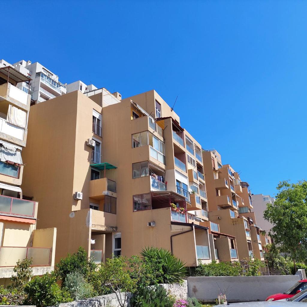 Nice and modern apartment Emili