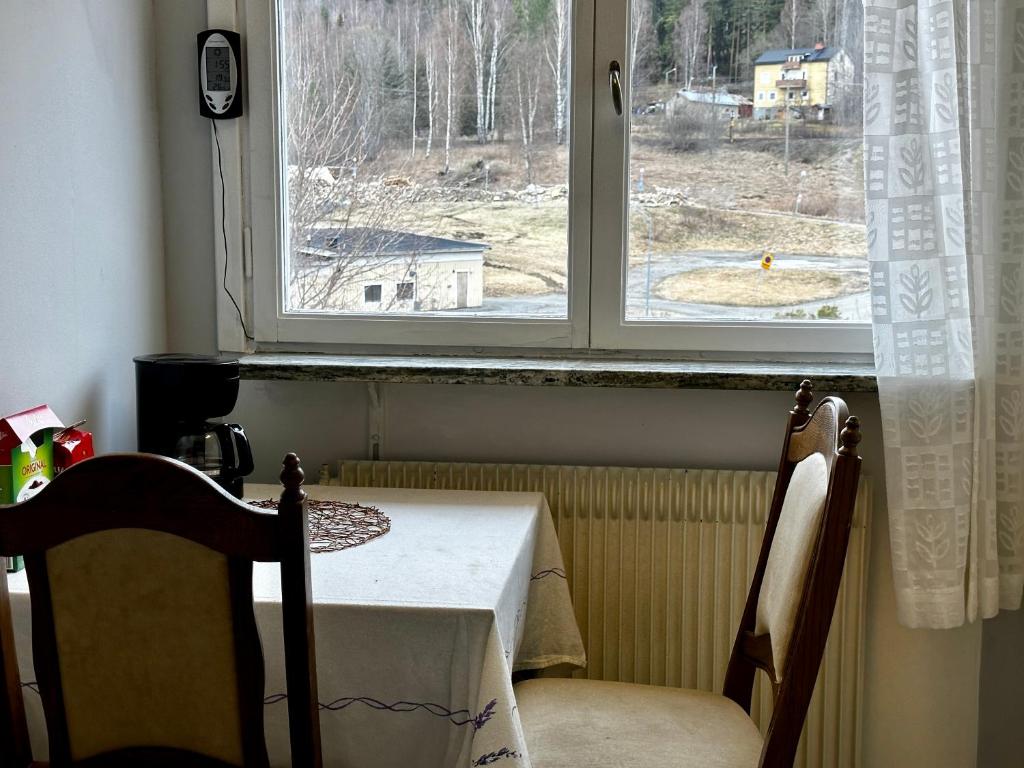 Ljungaverk Atelje Takvåning med Takfönster Ekgolv Charmigt photo 3