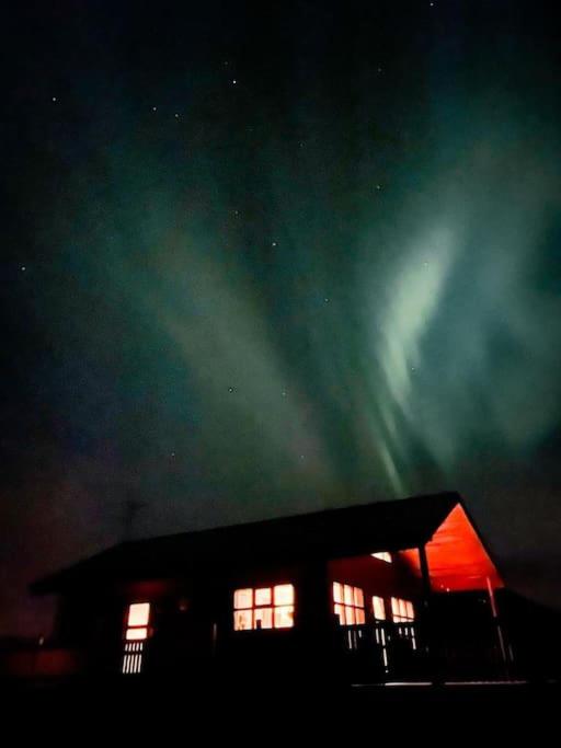 Aurora borealis in the middle of Golden circle photo 2