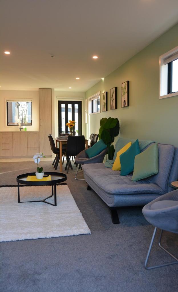 Cosy and Close to Central City photo 1