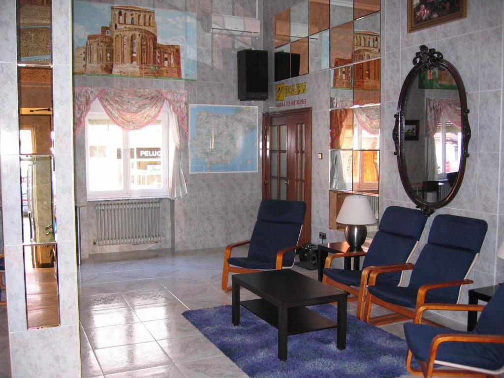 Hotel Fray Juán Gil photo 2