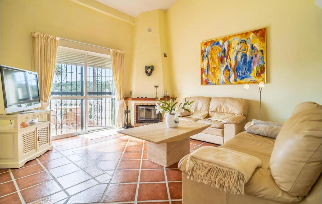 Amazing Home In Calahonda With Outdoor Swimming Pool, Swimming Pool And 3 Bedrooms photo 4